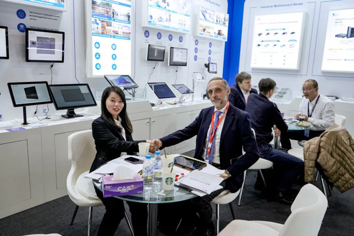 觸想與眾多潛在客戶達成初步合作意向